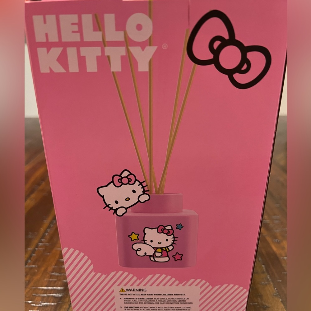 Hello Kitty Ceramic Reed Diffuser